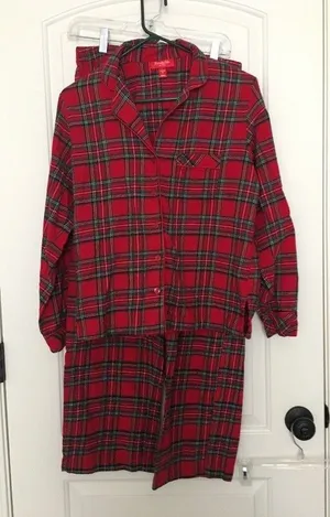 Family PJs by Macy's Women's Red Flannel 2pc Pajama Pant Set Size Small thumbnail 1