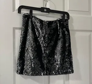 Forever 21 Silver sequin mini skirt cocktail  thumbnail 1