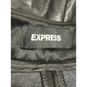 Express Women's Black Faux Leather Vegan Mid Rise Shortie Mini Shorts Size 00 thumbnail 4