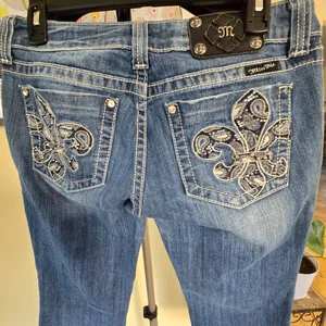 Miss Me FLEUR DE LIS Capri Jeans size 29 thumbnail 6