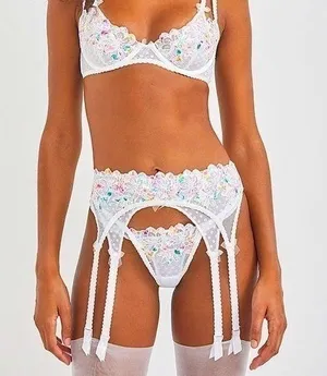 Victoria’s Secret For Love and Lemons Tanga Con Contorno Garter thumbnail 1