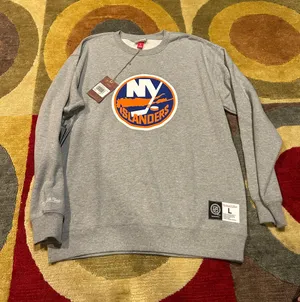 NWT Mitchell & Ness New York Islanders Hockey NHL Crewneck Sweatshirt L thumbnail 1