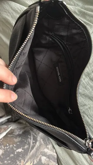 Michael Kors Black Leather Purse thumbnail 6