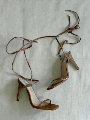 STEVE MADDEN Beige Tan Patent Laceup Sandals Heels Size 11 thumbnail 1