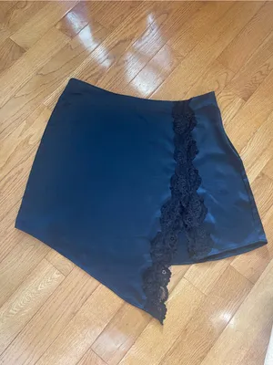 BROADWAY 38 Navy Black Satin Asymmetrical Lace Trim Mini Skirt NWT Size XL thumbnail 3