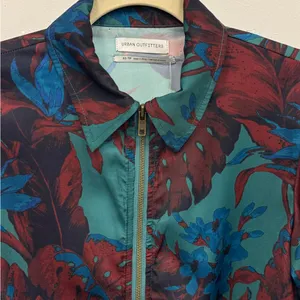 NWT Urban Outfitters Floral Leaf Print Floral Zip Up‎ Satin Cropped Bomber XS thumbnail 7