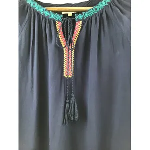 Women’s Solitaire Navy Long Sleeve Floral Embroidered Tunic Top Size Medium thumbnail 5