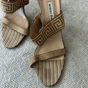 Manolo Blahnik D'orsay Sandals Size 40‎ thumbnail 4