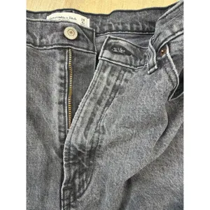 Abercrombie & Fitch Curve Love 90s Straight Ultra‎ High Rise Faded Black 28/6R thumbnail 7