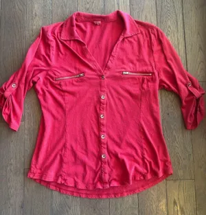 Guess Red Top thumbnail 1