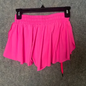 Keiki Kona Woman Size XS 2-IN-1 FLOWY FITNESS SHORTS Hot‎ Pink thumbnail 6