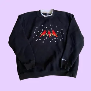 Cute vintage 90s Christmas cardinal birds crewneck sweatshirt 🔥 thumbnail 1