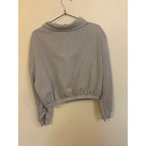 Trendy Queen Pullover Womens Large Gray Excellent Cropped Quarter Zip Sweatshirt thumbnail 7