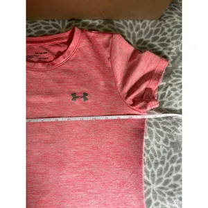 Under Armour HeatGear Tee Womens XS Pink Heather Space‎ Dye Short Sleeve T-Shirt thumbnail 4