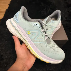 New Balance 860 fresh foam athletic training running lace up shoes sneakers thumbnail 1