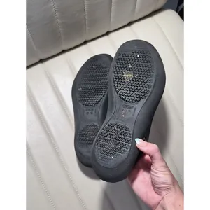 Women's Black Slip-On Comfort Flats W10 thumbnail 6