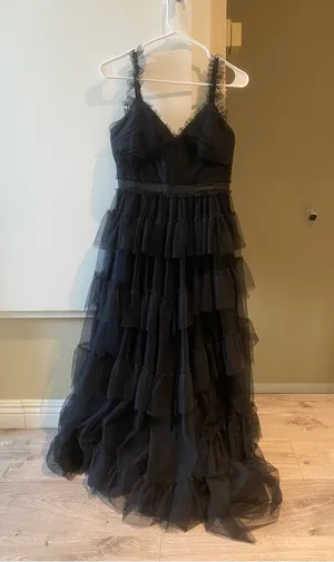 Betsy & Adam Black Formal party Dress with Tiered Tulle, size 4 thumbnail 1