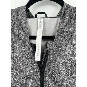 🆕 NWOT Lululemon I Put A Shell On You Crop Jacket Lightweight Pullover Hood 6 thumbnail 15