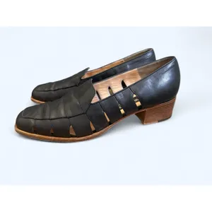 Vintage Mario Valentino Black Low Heeled Cut Out Loafer Dress Shoes size 39.5 thumbnail 2