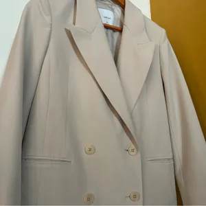 Aritzia Wilfred Toledo Blazer Double Breasted Sierra‎ Beige Career Size 2XS thumbnail 3