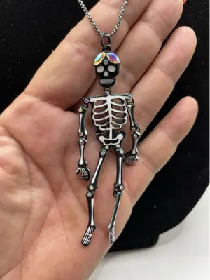 Betsey Johnson Glow In The Dark Adjustable Halloween Skeleton Necklace Goth thumbnail 1