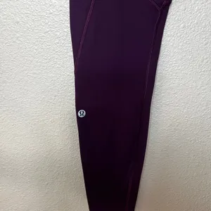 Lululemon purple fleece leggings with zipper thigh pockets WOMENS 6 thumbnail 6