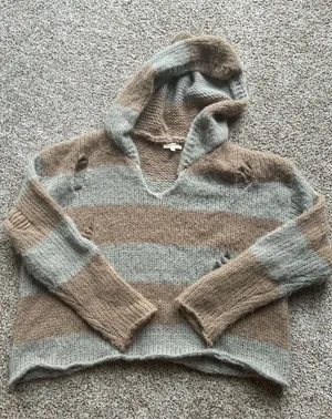 Hidden Sweater  thumbnail 1