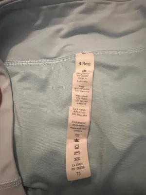 Lululemon Women's Hotty Hot Low Rise Size 4 Work Out Running Short 2.5" blue thumbnail 2