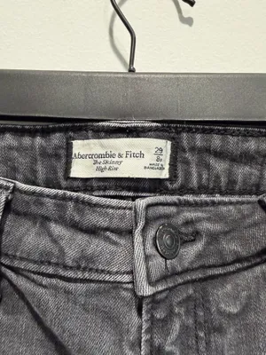Abercrombie and Fitch high rise skinny jeans thumbnail 3