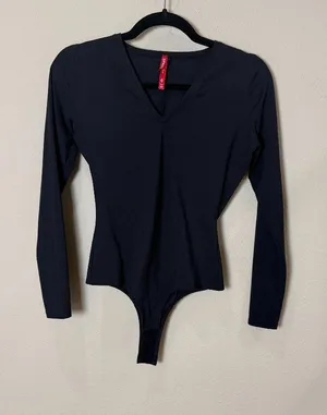 Spanx Knit Long Sleeve V Neck Black Bodysuit Size Small thumbnail 1