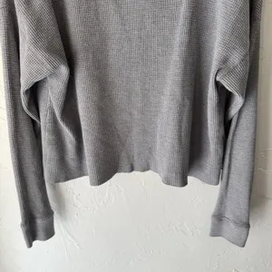 Abercrombie & Fitch Sweater Womens XS Gray Waffle Knit Long‎ Sleeve Top thumbnail 3