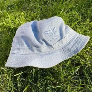 ✨Adidas LIGHT PURPLE WASHED BUCKET HAT✨ thumbnail 6