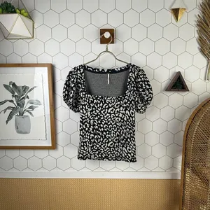 Free People No Type Top Black Leopard Print Puff Sleeve Top - Size - XS thumbnail 3