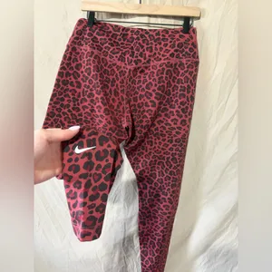 Nike leggings thumbnail 3