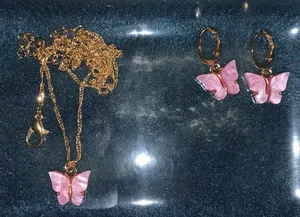 NEW Butterfly Necklace & Earring Set thumbnail 2
