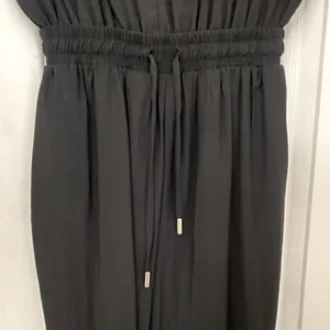 Moll V-Neck Jumpsuit in Black thumbnail 9