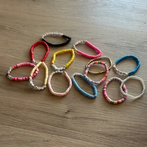 Taylor Swift Kids Beaded Bracelet Set - Pink, Yellow, Blue thumbnail 2