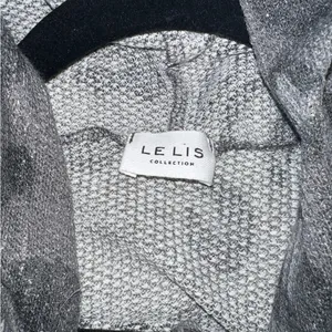Lelis Hooded Pullover thumbnail 4