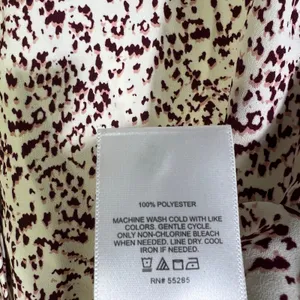 NWT Express Portofino Button Down Top Womens XS White Red Animal Print Career thumbnail 5