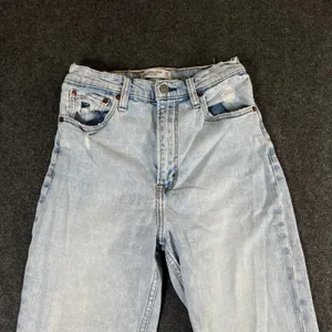 Abercrombie & Fitch Ultra High Rise Ankle Straight Jean Light Wash 27/4 Distress thumbnail 8