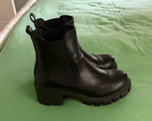 Madden Girl Boots thumbnail 2