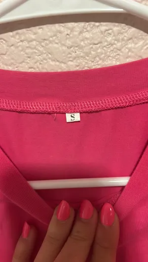 Amazon Pink crop top thumbnail 3