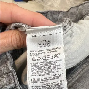 Old Navy Women's Gray Hi rise O.G. Loose jeans size 14 Tall. thumbnail 10