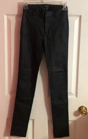 🌸 Black Tight Faux Leather Pants thumbnail 1