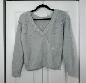 Abercrombie & Fitch Women’s Powder Blue V-Neck Faux Wrap Sweater Size Medium thumbnail 2