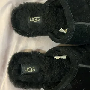 Ugg black slip on slippers thumbnail 4