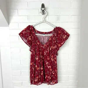 Old Navy Red Floral Short Sleeve Top Size M thumbnail 2