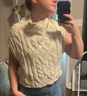 Women's Cable Knit Sweater Vest - Cream Cropped thumbnail 4