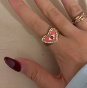 Nordstrom Rack Gold tone heart shape evil eye pink chunky retro ring size 7.5 thumbnail 1