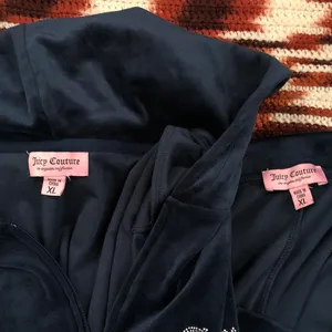 Juniper Blue Y2K Navy Blue Velvet Juicy Couture tracksuit Set Zip up Hoodie Sweatshirt Flare Sweatpants Mid Rise-XL Measurement in pics thumbnail 4